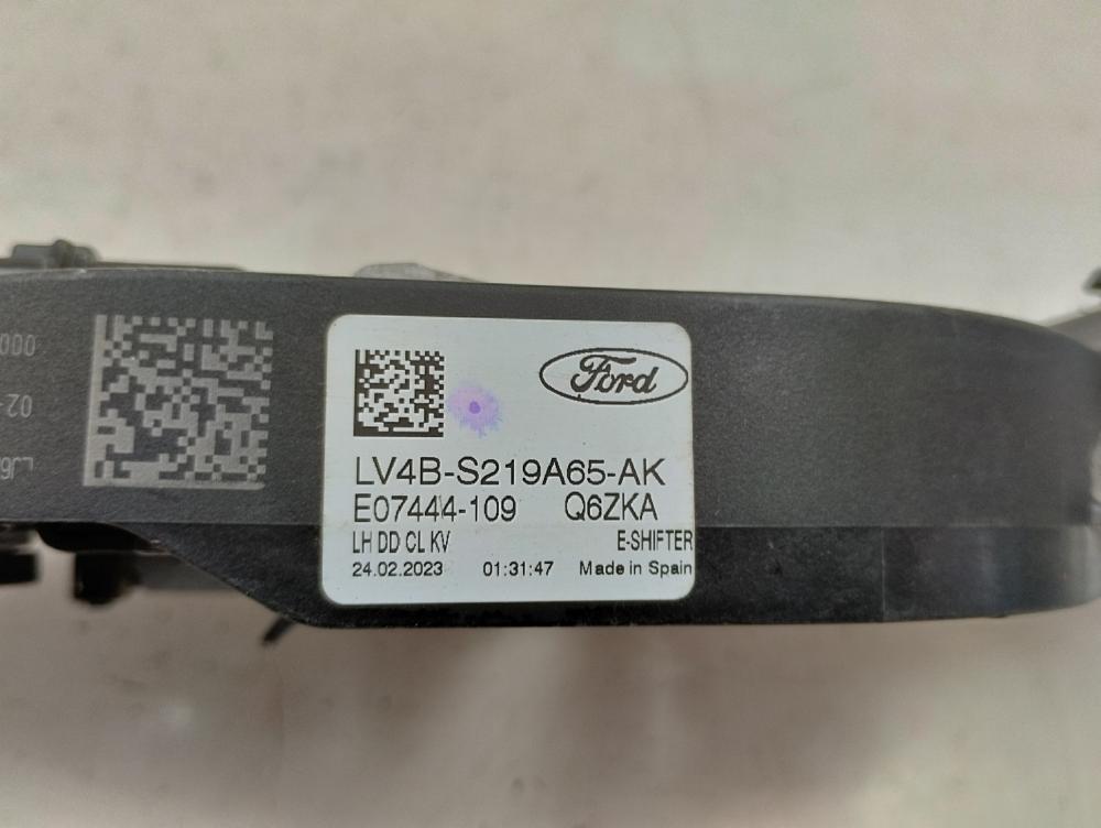 SOPORTE MANETA EXTERIOR DELANTERA IZQUIERDA FORD KUGA 1.5 150CV | 110KW, GASOLINA, MT, ACCIONAMIENTO DELANTERO