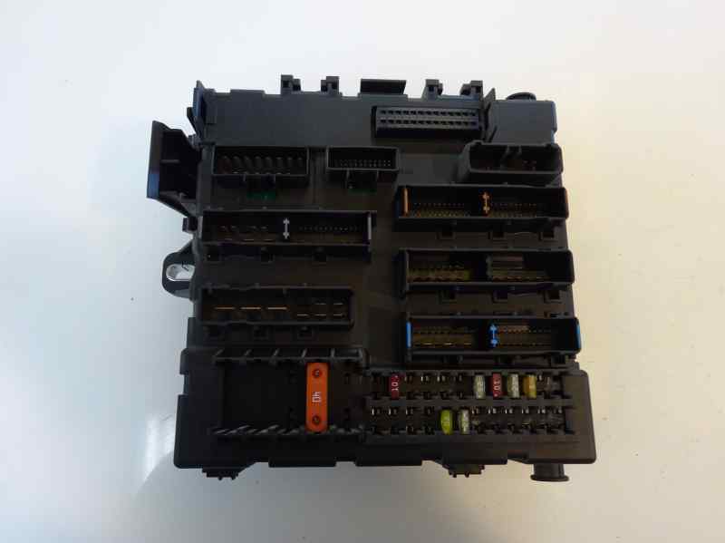 CAJA RELES FUSIBLES OPEL VECTRA 2.2 DTI MT 125CV | 92KW