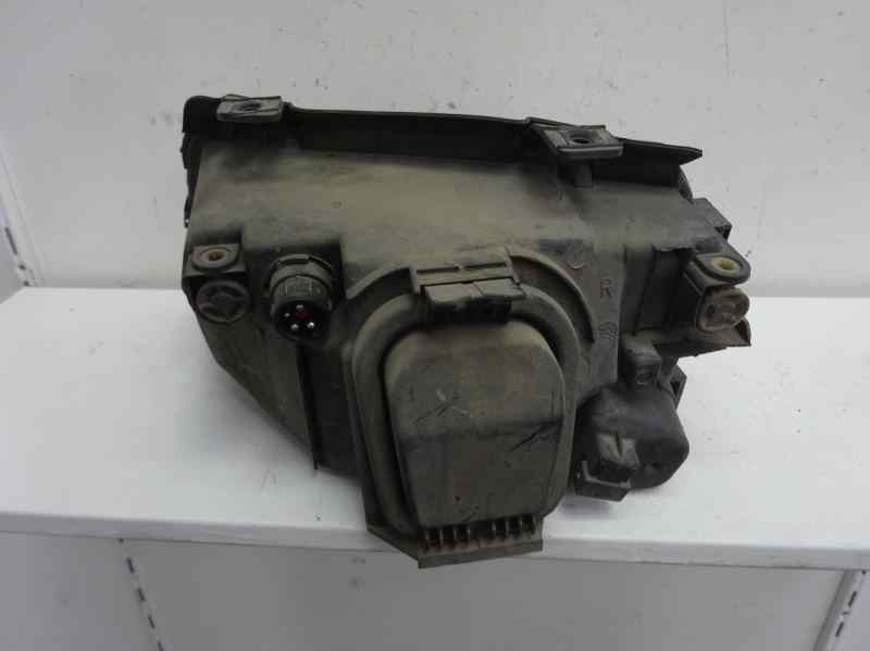 FARO DERECHO AUDI A4 1.9 TDI AT 90CV
