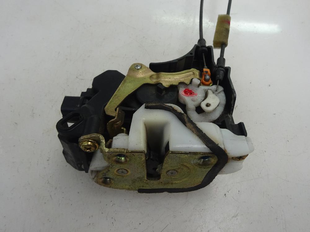 CERRADURA PUERTA DELANTERA DERECHA MITSUBISHI GRANDIS 2.0 DI-D MT 134CV