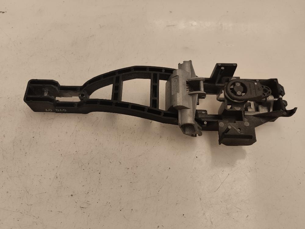 SOPORTE MANETA EXTERIOR DELANTERA IZQUIERDA FORD CMAX 1.8 MT 115CV
