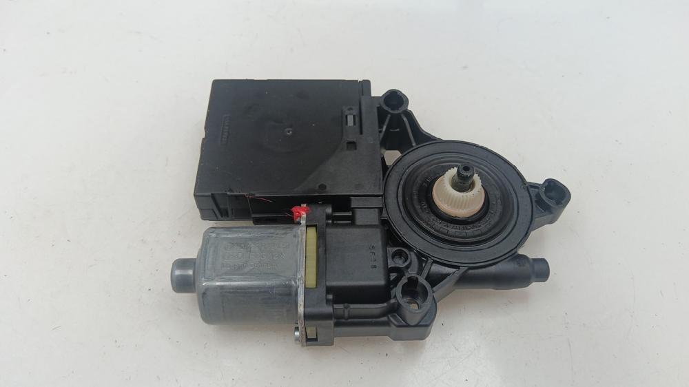 MOTOR ELEVALUNAS DELANTERO DERECHO VOLKSWAGEN PASSAT PASSAT 2.0 140CV TDI 103KW