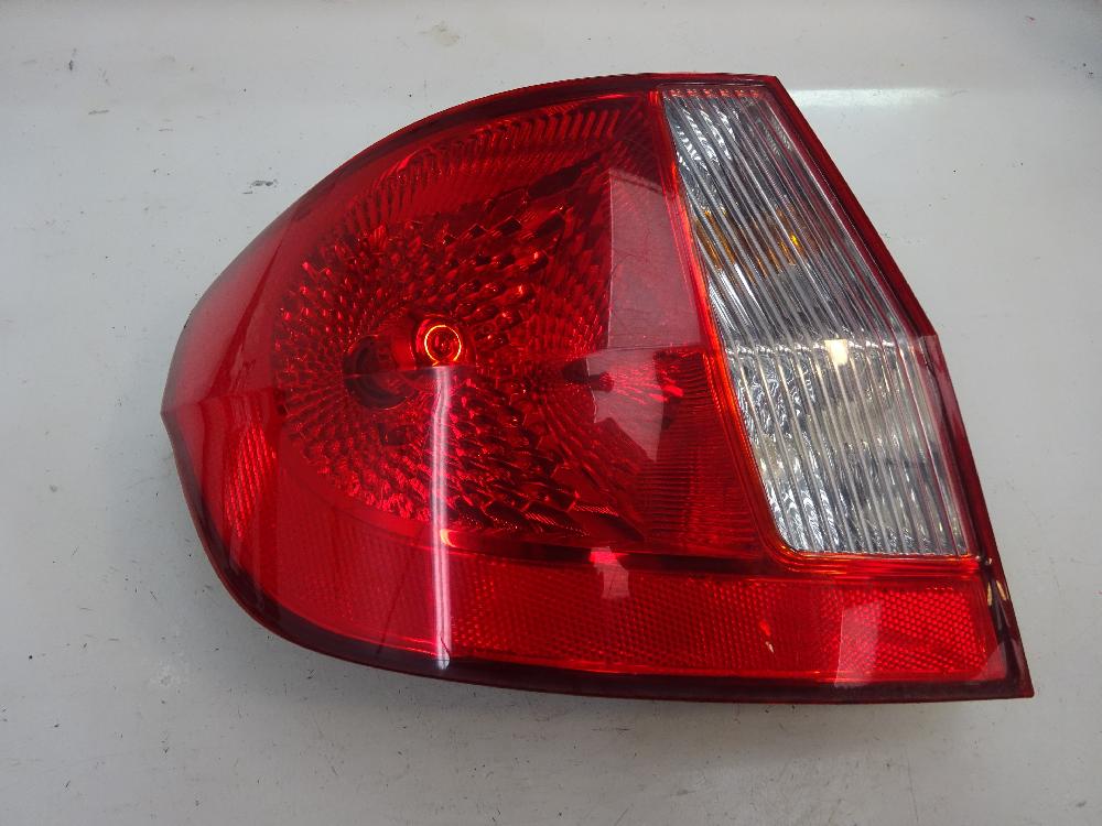 PILOTO TRASERO IZQUIERDO HYUNDAI GETZ 1.5 CRDI MT 88CV