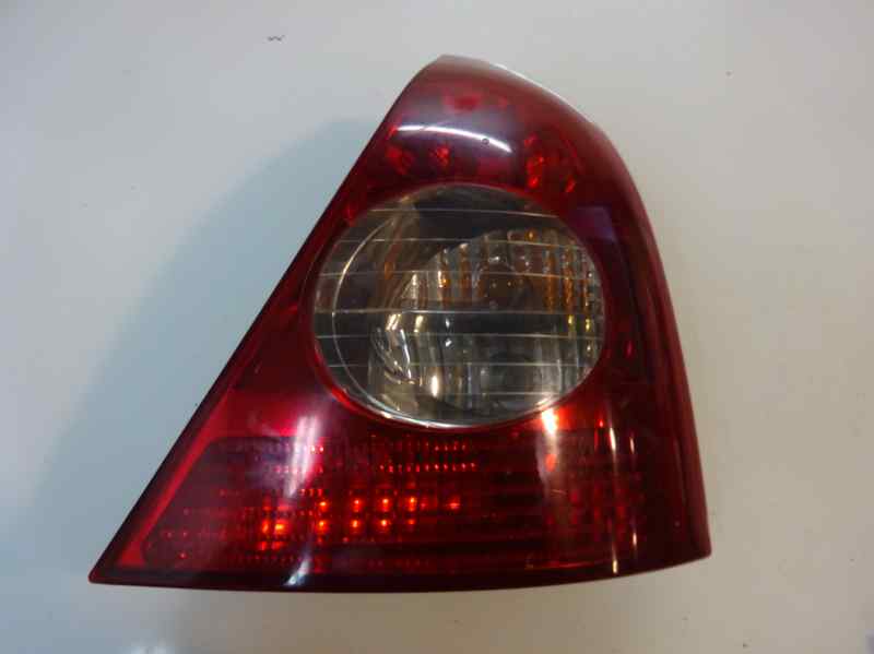 PILOTO TRASERO DERECHO RENAULT CLIO 1.2 MT 75CV