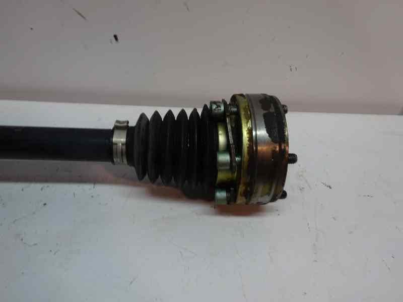 TRANSMISION DELANTERA IZQUIERDA VOLKSWAGEN POLO 1998 1.4 MT 60CV | 44KW
