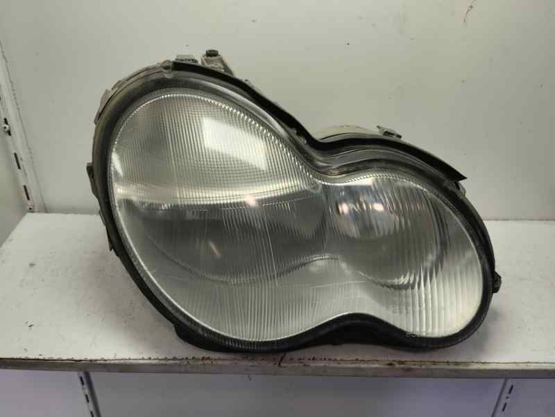 FARO DERECHO MERCEDES BENZ CLASE C 2003 2.2 MT 143CV | 105KW