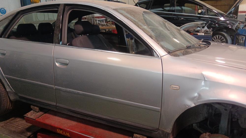 PUERTA DELANTERA DERECHA AUDI A6 2.5 TDI MT 150CV