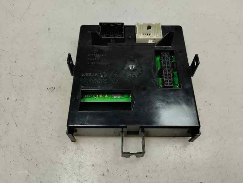 CAJA RELES FUSIBLES RENAULT LAGUNA 1.6 MT 110CV