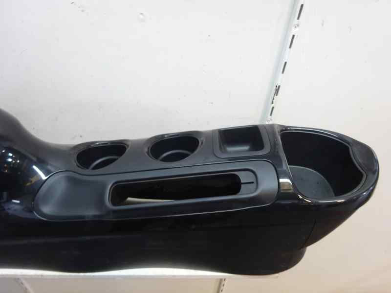 APOYABRAZOS CENTRAL NISSAN JUKE 1.5 DCI MT 110CV