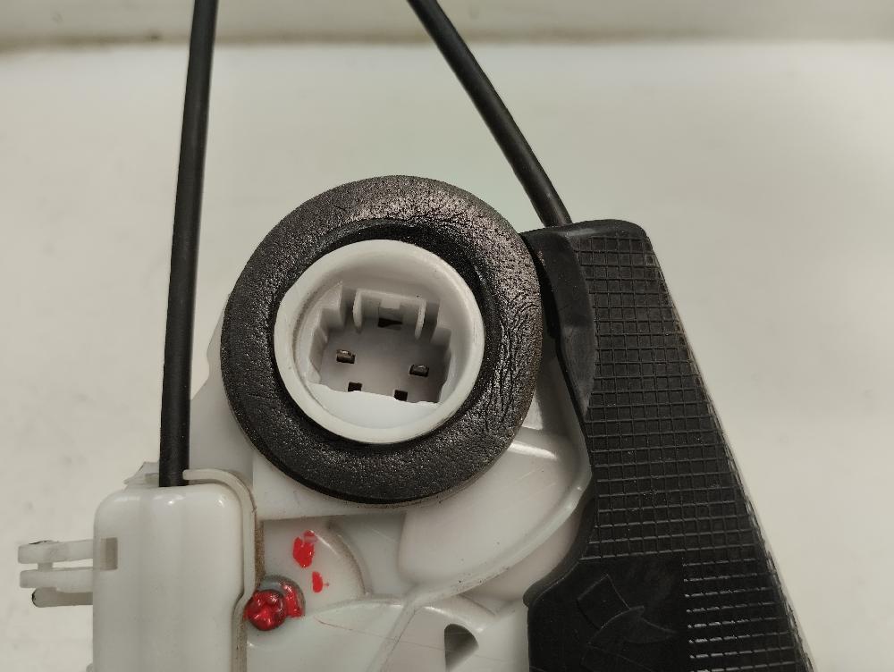 CERRADURA PUERTA TRASERA DERECHA TOYOTA YARIS 1.5 MT 106CV