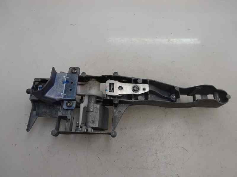 SOPORTE MANETA EXTERIOR DELANTERA DERECHA PEUGEOT 208 2012 1.2 VTI MT 82CV