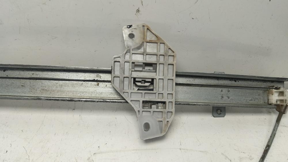 ELEVALUNAS DELANTERO IZQUIERDO HYUNDAI ATOS 1.0 MT 55CV