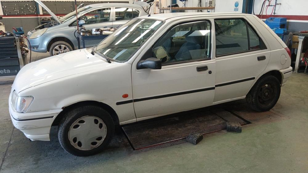 MANETA EXTERIOR TRASERA DERECHA FORD FIESTA 1995 1.3 MT 59CV