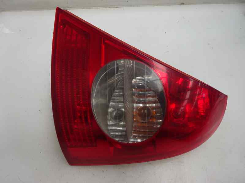 PILOTO TRASERO DERECHO RENAULT CLIO 2003 1.2 MT 58CV | 43KW