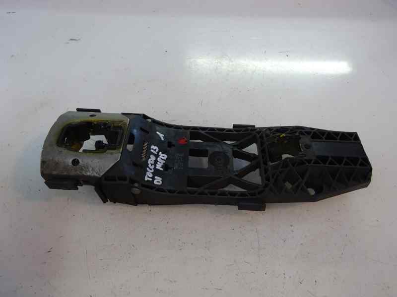 SOPORTE MANETA EXTERIOR DELANTERA IZQUIERDA SEAT TOLEDO 1.6 TDI MT 105CV