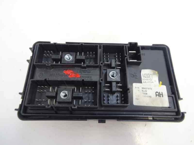 CAJA RELES FUSIBLES CHEVROLET MATIZ 0.8 MT 51CV
