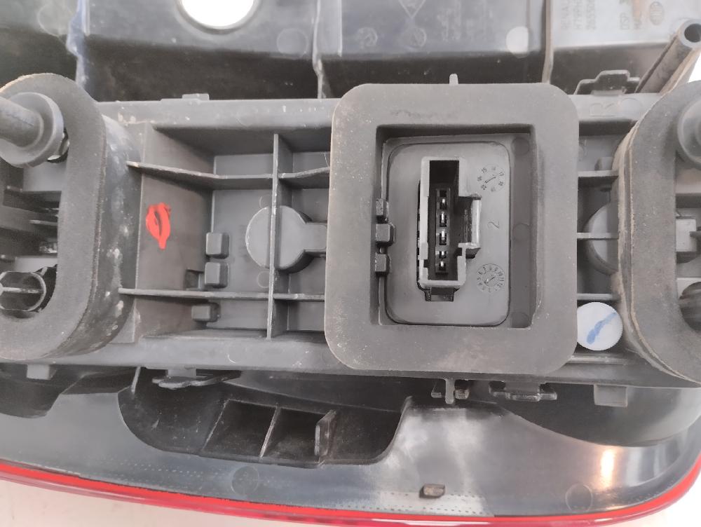 PILOTO TRASERO DERECHO DACIA DUSTER 1.5 MT 110CV DIESEL