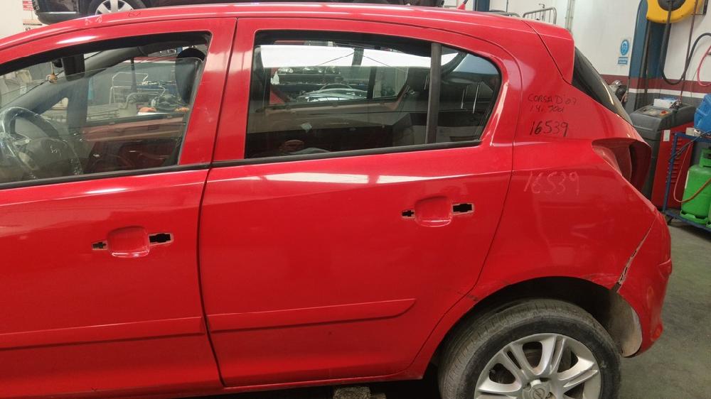 PUERTA TRASERA IZQUIERDA OPEL CORSA 1.4 MT 90CV | 66KW