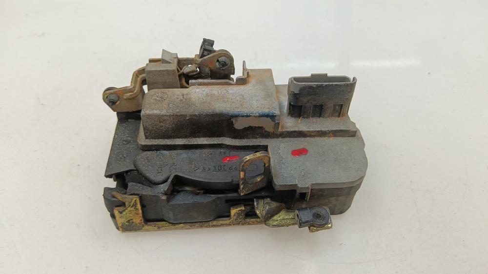 CERRADURA PUERTA DELANTERA IZQUIERDA PEUGEOT 206 1.4 MT 75CV
