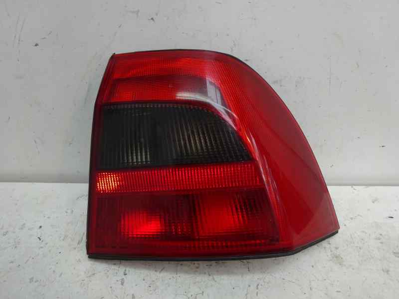 PILOTO TRASERO DERECHO OPEL VECTRA 1999 1.8 MT 116CV | 85KW