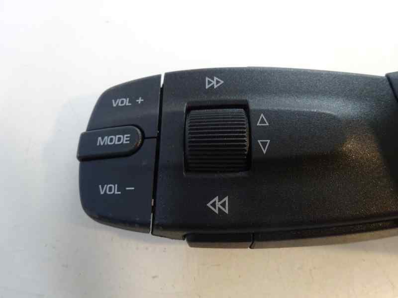MANDO MULTIFUNCION SEAT IBIZA 1.6 TDI MT 90CV