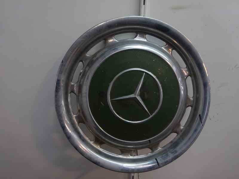 TAPACUBOS MERCEDES BENZ CLASE E 1977 2.0 E 220 D 4MT 60CV