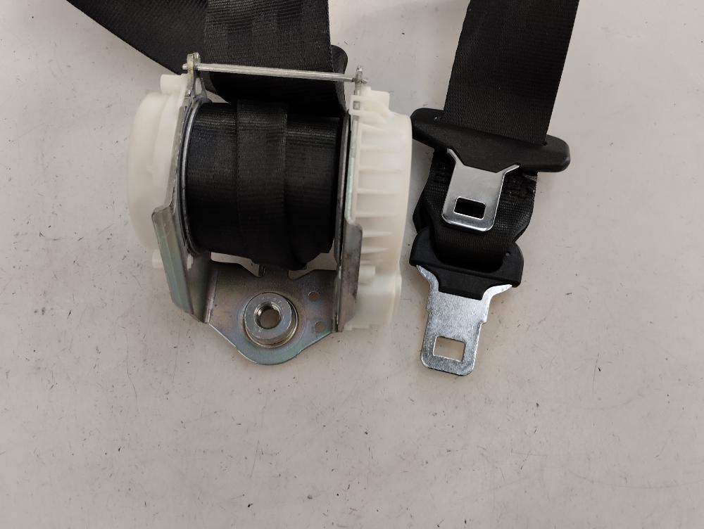 CINTURON SEGURIDAD TRASERO CENTRAL FORD CMAX 1.6 TDCI DPF MT 95CV