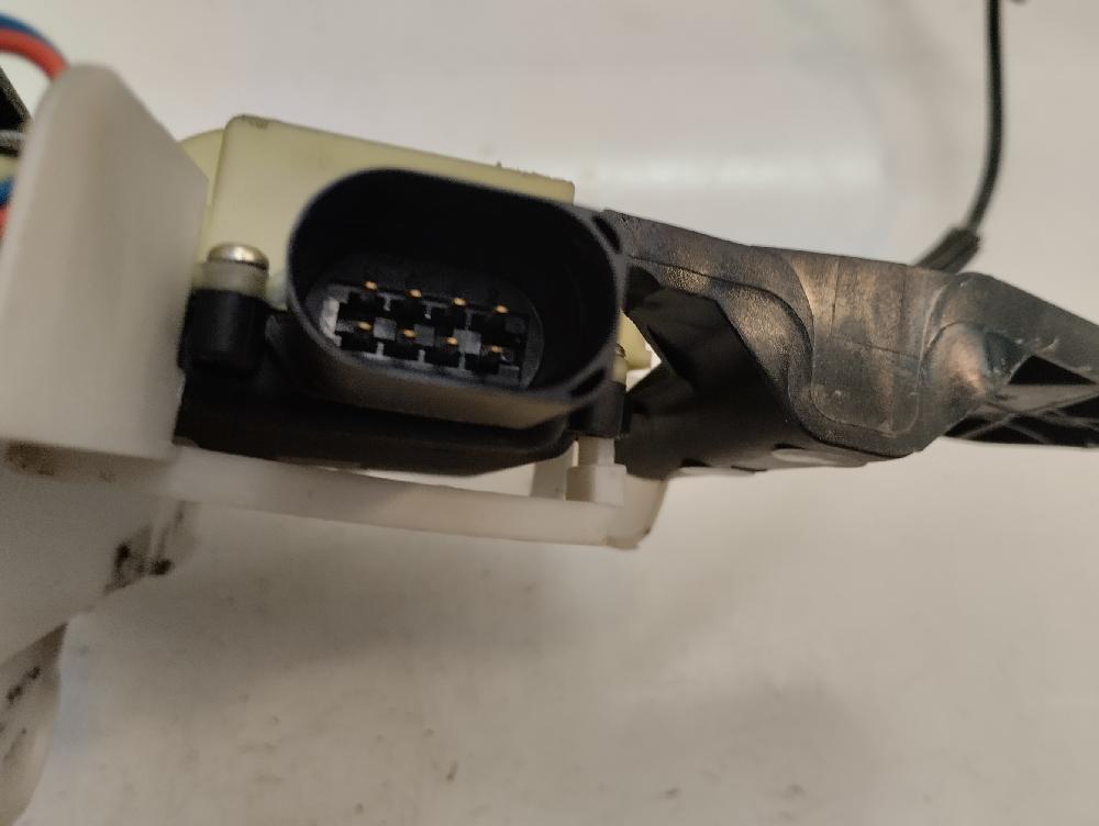 CERRADURA PUERTA DELANTERA IZQUIERDA VOLKSWAGEN PASSAT 1.9 TDI 6MT 130CV
