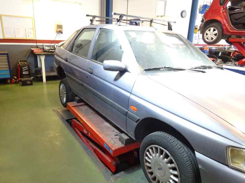 FARO IZQUIERDO FORD ESCORT 1.8 MT 90CV | 66KW