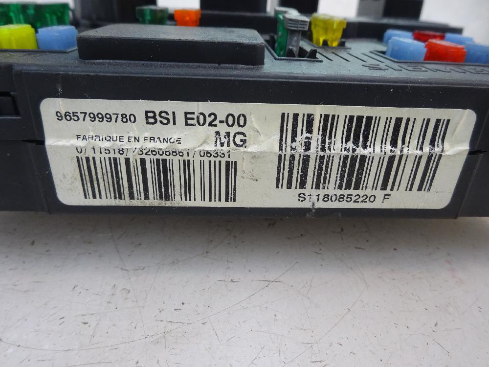 CAJA RELES FUSIBLES CITROEN XSARA PICASSO 1.6 HDI 80CV DIESEL