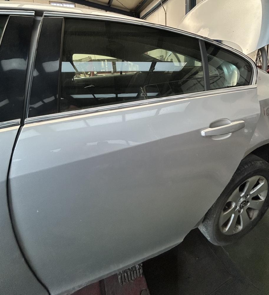 PUERTA TRASERA IZQUIERDA OPEL INSIGNIA 2.0 CDTI MT 130CV