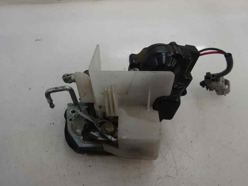 CERRADURA PUERTA TRASERA DERECHA TOYOTA RAV4 1999 2.0 MT AWD 128CV