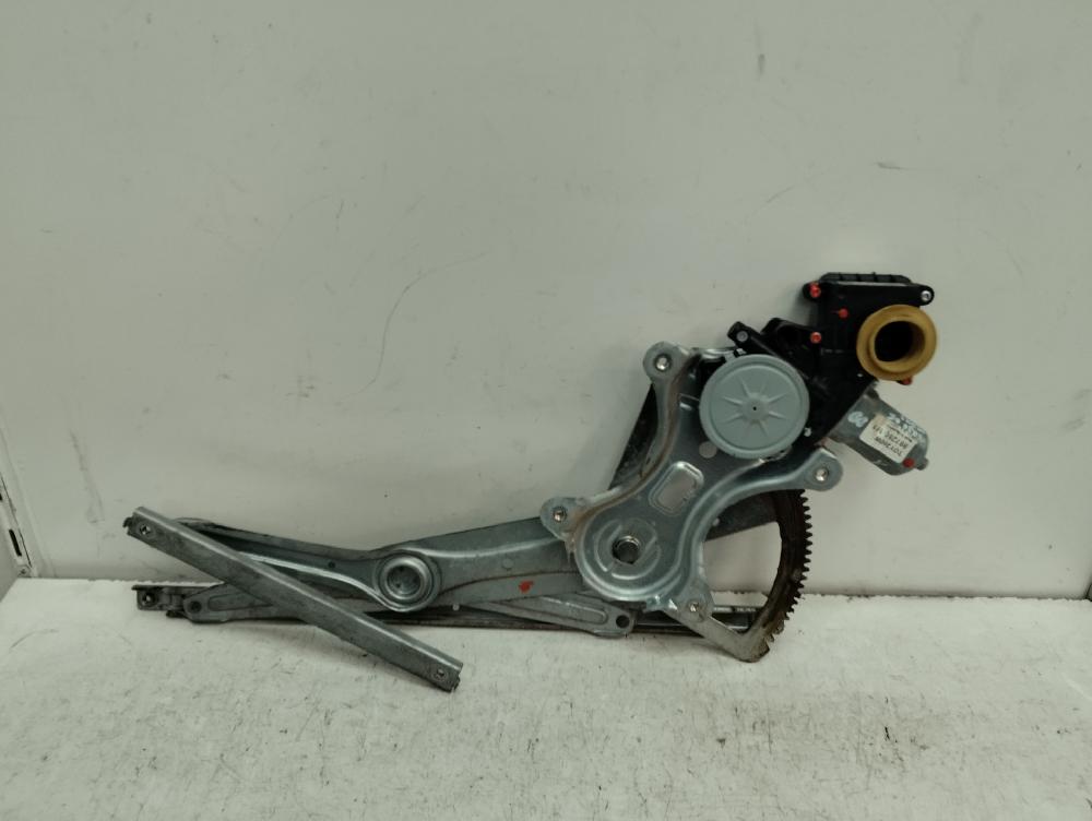 ELEVALUNAS DELANTERO DERECHO TOYOTA COROLLA VERSO 2.2 TD MT 136CV