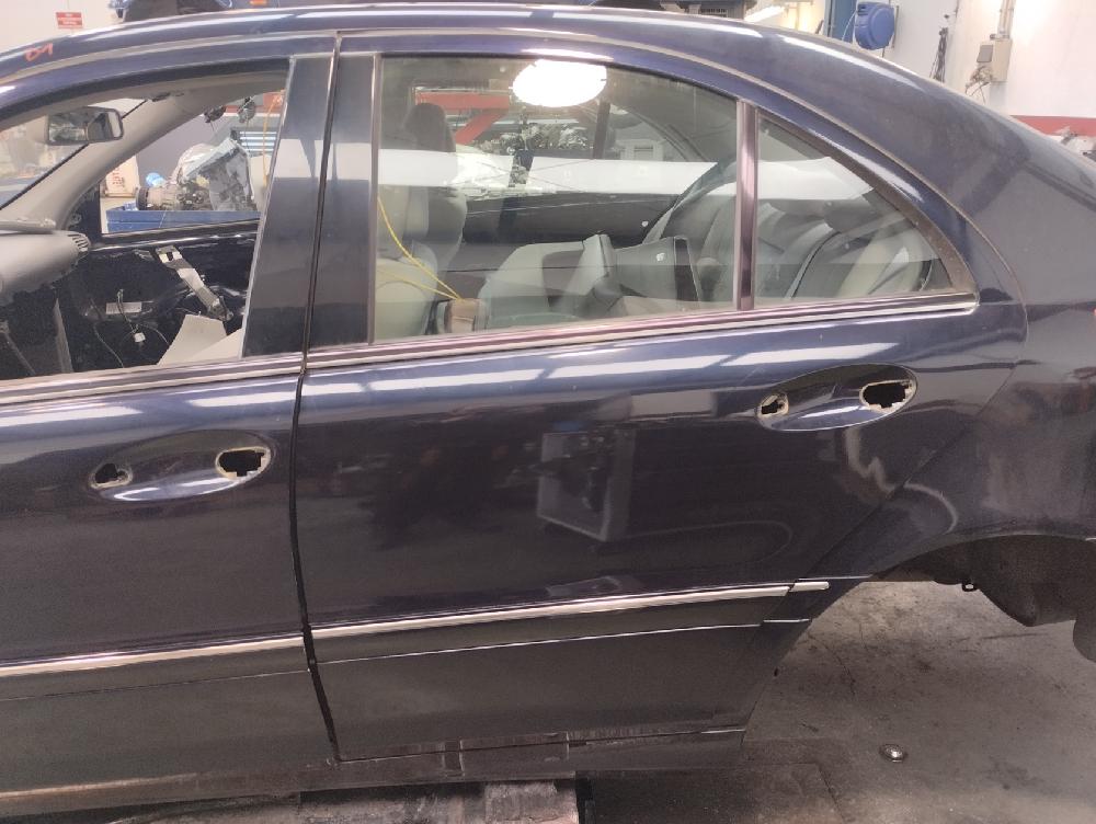 PUERTA TRASERA IZQUIERDA MERCEDES BENZ CLASE C 1.8 C 180 KOMPRESSOR MT 143CV