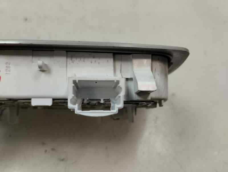 LUZ INTERIOR DACIA DUSTER 2021 1.5 MT 4WD 115CV | 84KW
