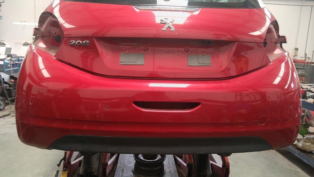 PARAGOLPES TRASERO PEUGEOT 208 1.2 VTI ETG 82CV