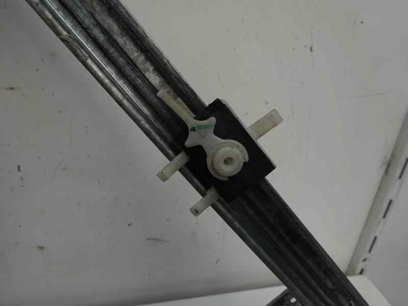 ELEVALUNAS DELANTERO DERECHO FIAT PUNTO 1.7 TD MT 70CV