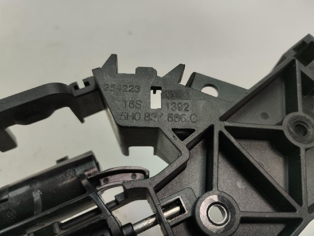 SOPORTE MANETA EXTERIOR PUERTA TRASERA DERECHA SEAT LEON 1.5 130CV MT
