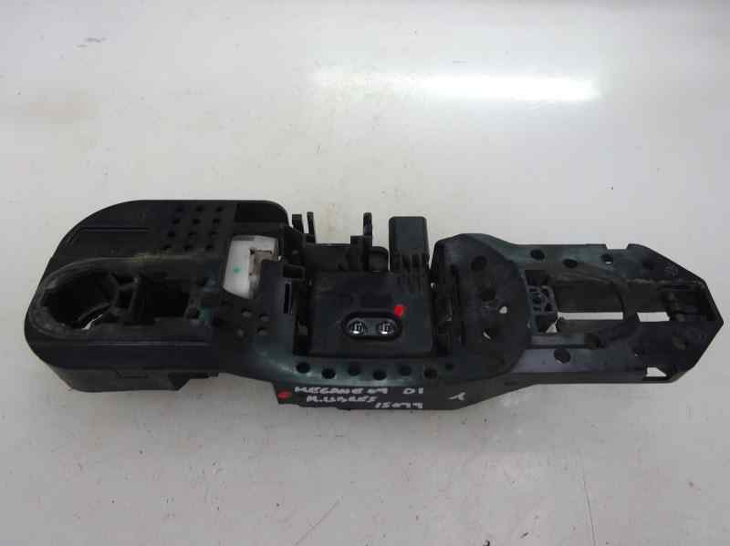 SOPORTE MANETA EXTERIOR DELANTERA IZQUIERDA RENAULT MEGANE 2009 1.5 DCI MT 106CV