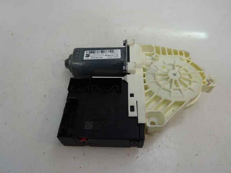 MOTOR ELEVALUNAS DELANTERO DERECHO SEAT LEON 1.6 MT 102CV | 75KW