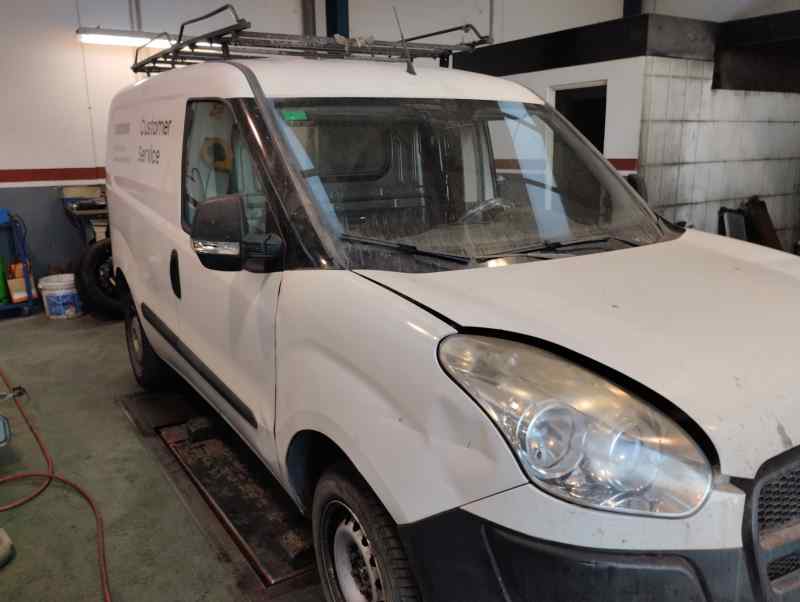CERRADURA PUERTA DELANTERA DERECHA FIAT DOBLO 2015 1.3 MT 90CV | 66KW