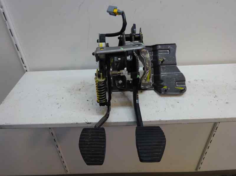 PEDAL EMBRAGUE PEUGEOT 207 1.6 HDI MT 90CV