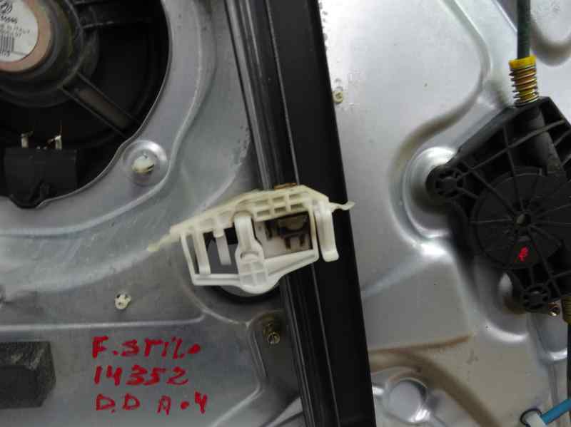 ELEVALUNAS DELANTERO DERECHO FIAT STILO 1.9 TD MT 115CV