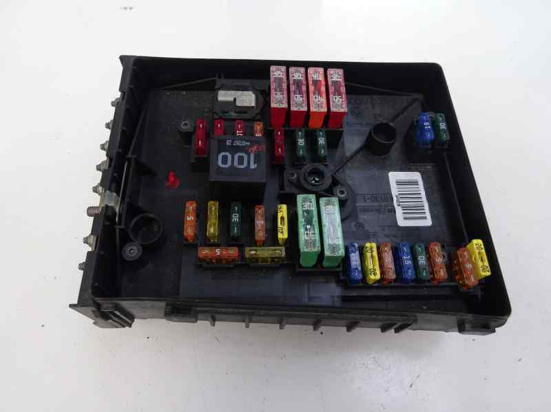 CAJA RELES FUSIBLES AUDI A3 2.0 TDI MT QUATTRO 140CV