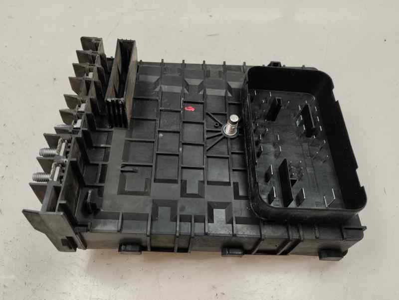 CAJA RELES FUSIBLES VOLKSWAGEN GOLF PLUS 1.9 AMT 105CV | 77KW