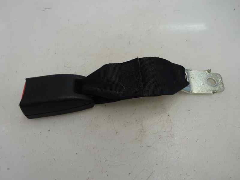 ANCLAJE CINTURON TRASERO CENTRAL MAZDA 2 1.3 MT 75CV