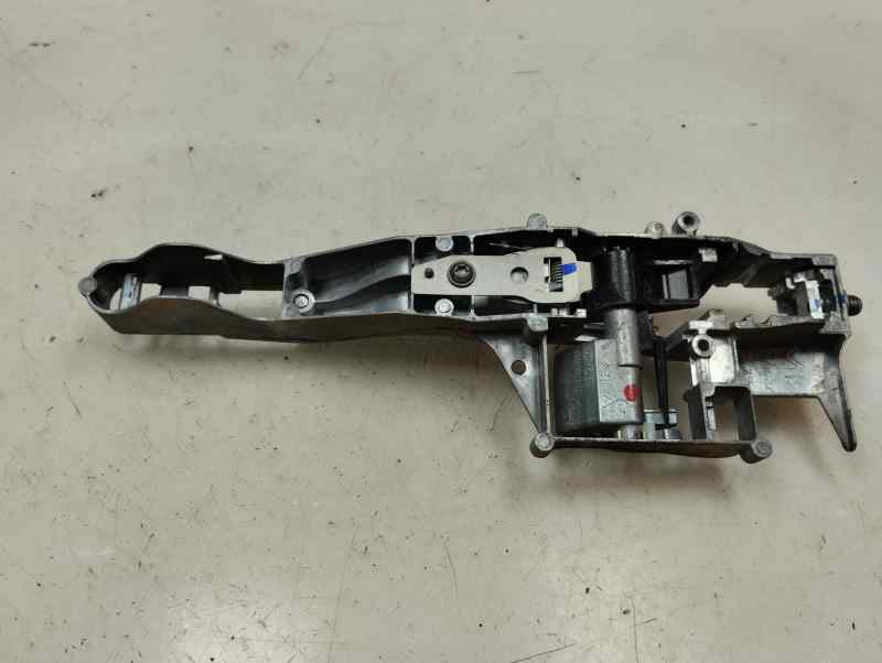 SOPORTE MANETA EXTERIOR DELANTERA IZQUIERDA PEUGEOT 2008 1.2 VTI MT 82CV