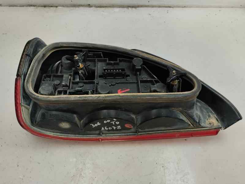 PILOTO TRASERO DERECHO PEUGEOT 306 2.0 MT HDI 90CV