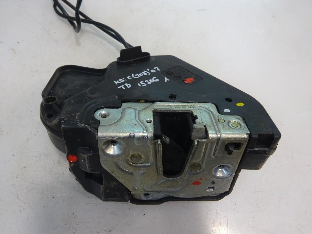 CERRADURA PUERTA TRASERA DERECHA MERCEDES BENZ CLASE C 2007 2.2 MT 150CV | 110KW