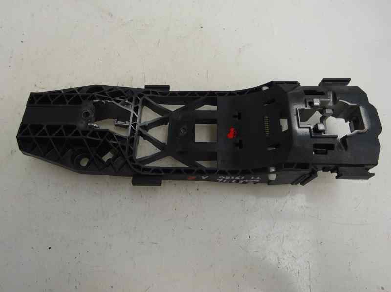 SOPORTE MANETA EXTERIOR PUERTA TRASERA IZQUIERDA VOLKSWAGEN GOLF 1.4 TSI MT 125CV | 92KW